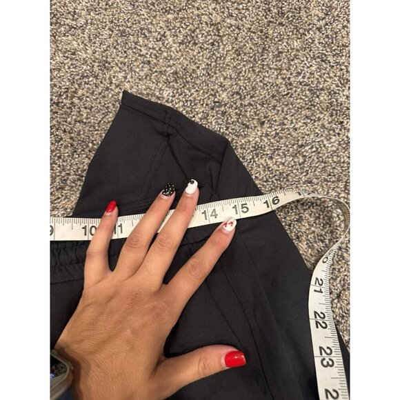 Lululemon Tapered-Leg Mid-Rise Pant 7/8 Length *Luxtreme Black Small EUC - Picture 4 of 7